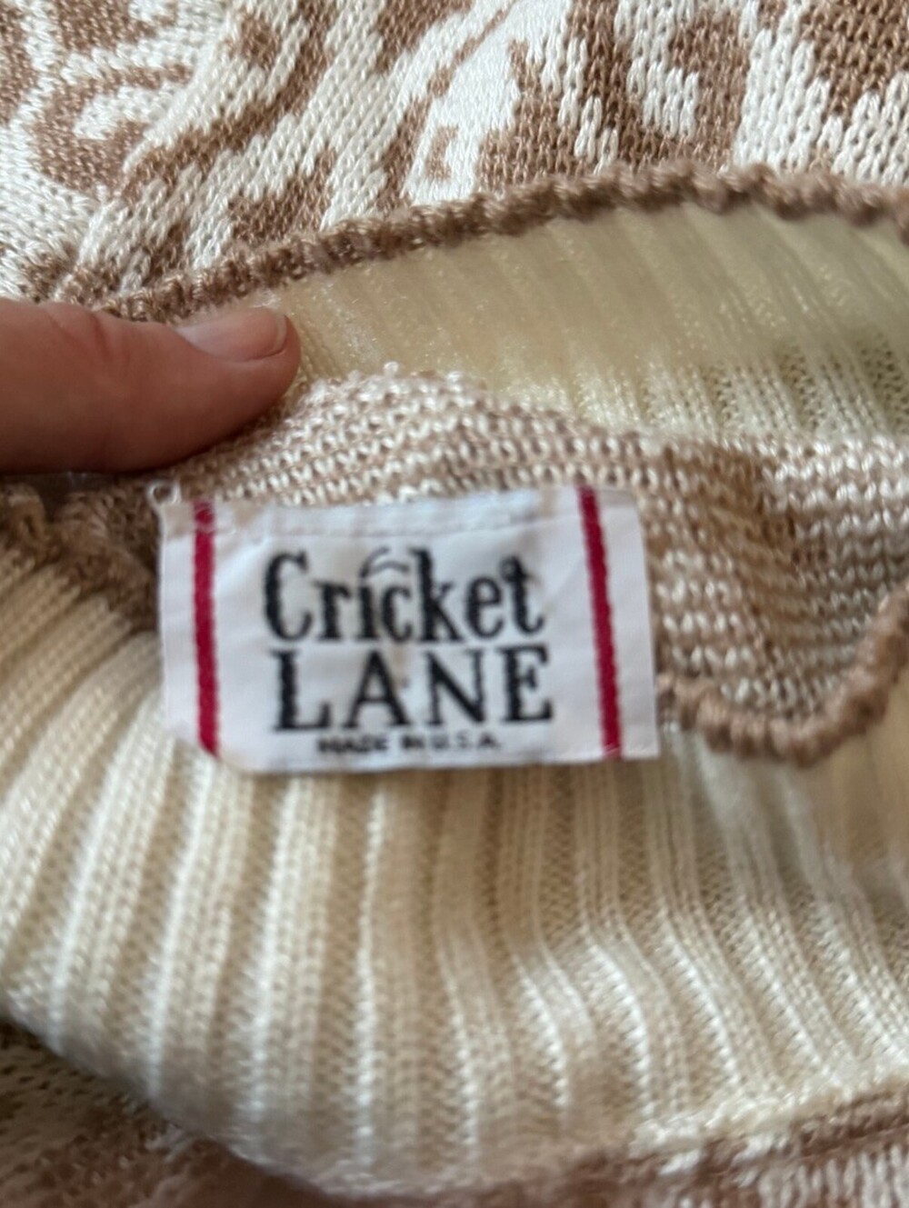 Cricket Lane Cream Damask Short Sleeve Sweater - Picture 3 of 5
